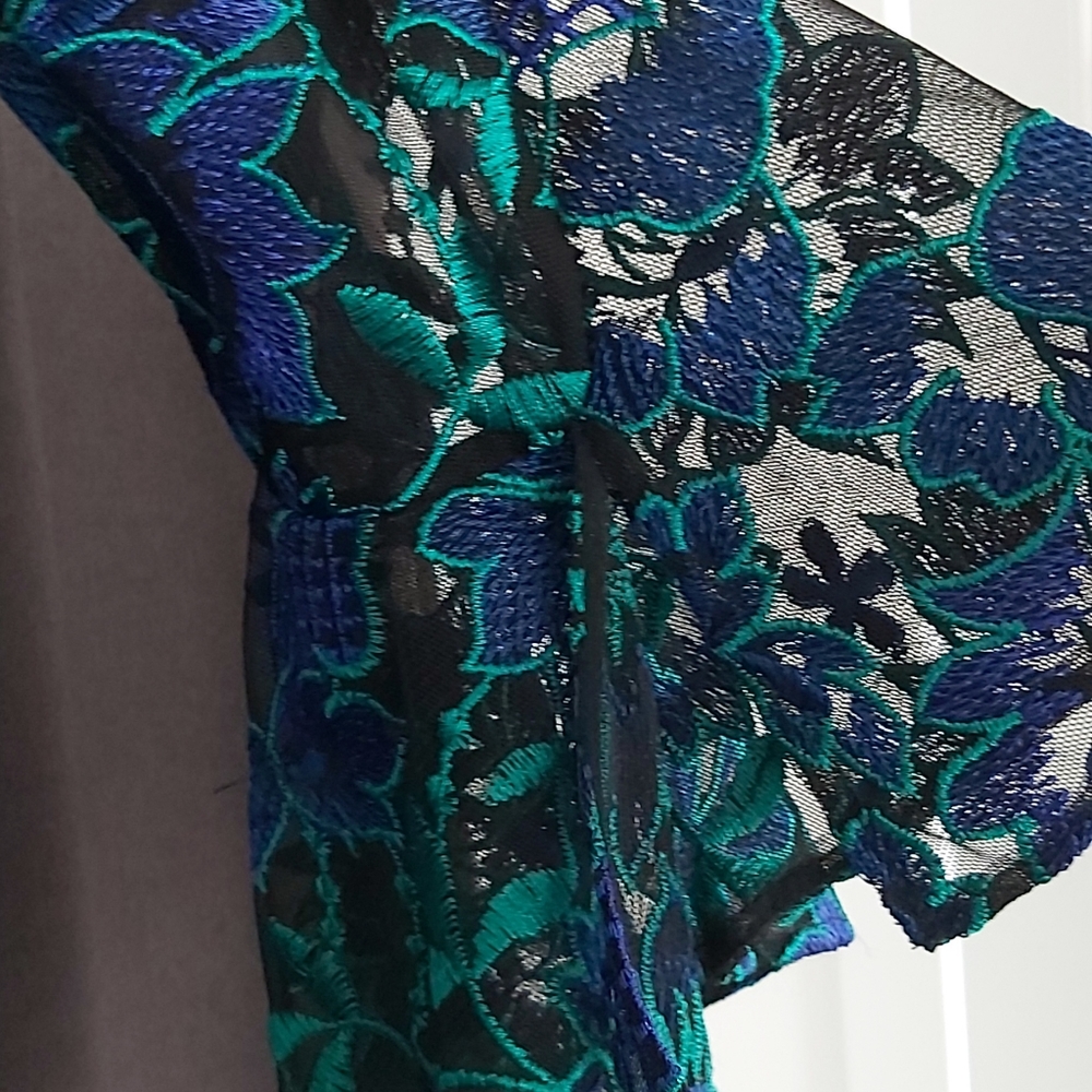 Carmen Marc Valvo dress - Picture 4 of 11
